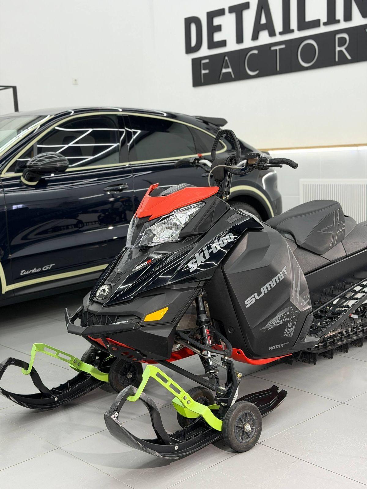 BRP Ski-Doo Summit X T3 174 800R E-TEC, 2015